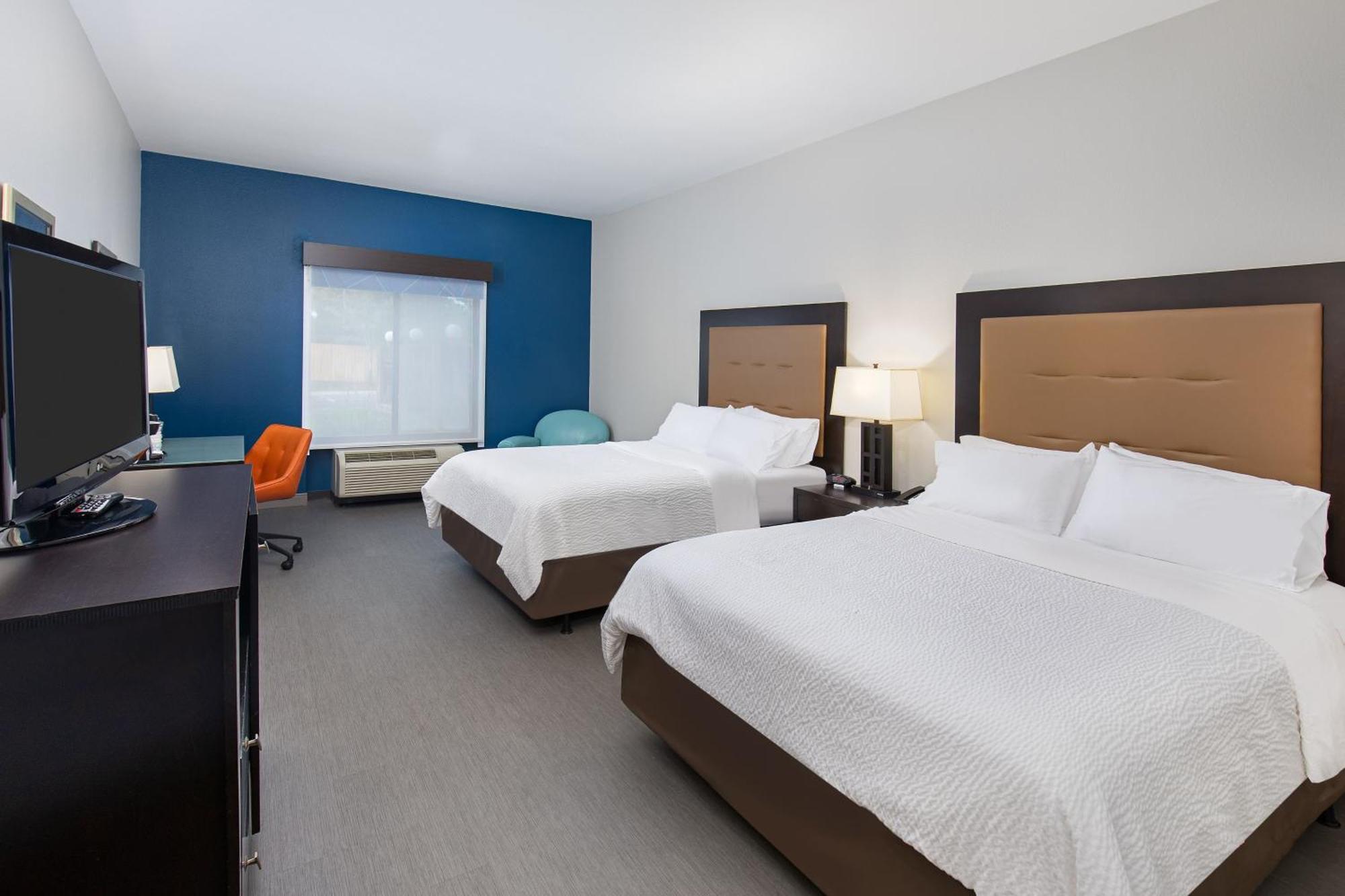 Holiday Inn Express & Suites - Cleveland Northwest By Ihg מראה חיצוני תמונה