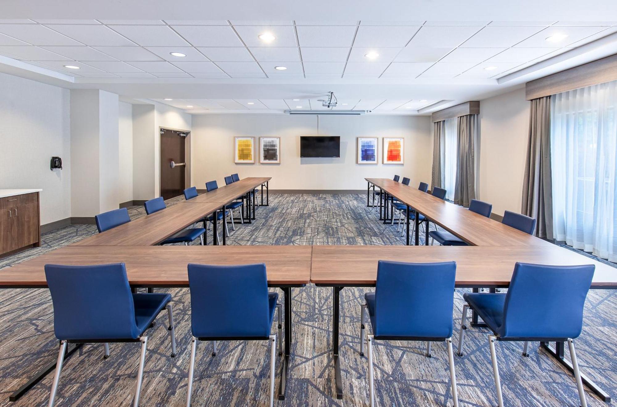 Holiday Inn Express & Suites - Cleveland Northwest By Ihg מראה חיצוני תמונה
