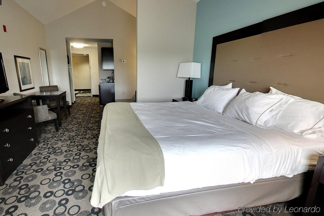 Holiday Inn Express & Suites - Cleveland Northwest By Ihg מראה חיצוני תמונה