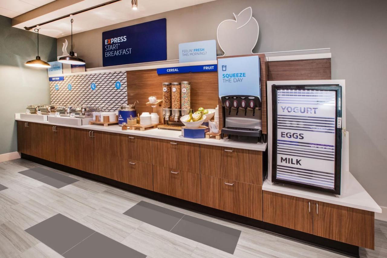 Holiday Inn Express & Suites - Cleveland Northwest By Ihg מראה חיצוני תמונה